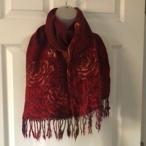 Merona Beautiful Rose Design Shawl/Scarf Soft Cozy